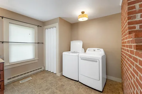 18 Twigg Street Gilmanton NH 03237
