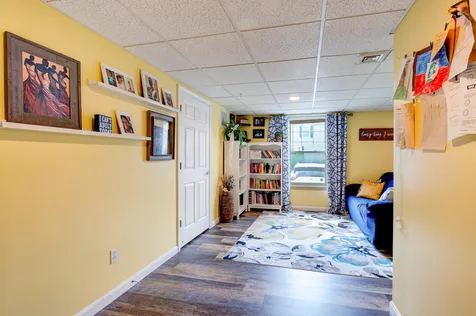 162 Karatzas Avenue Manchester NH 03104