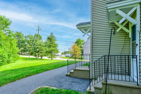162 Karatzas Avenue Manchester NH 03104