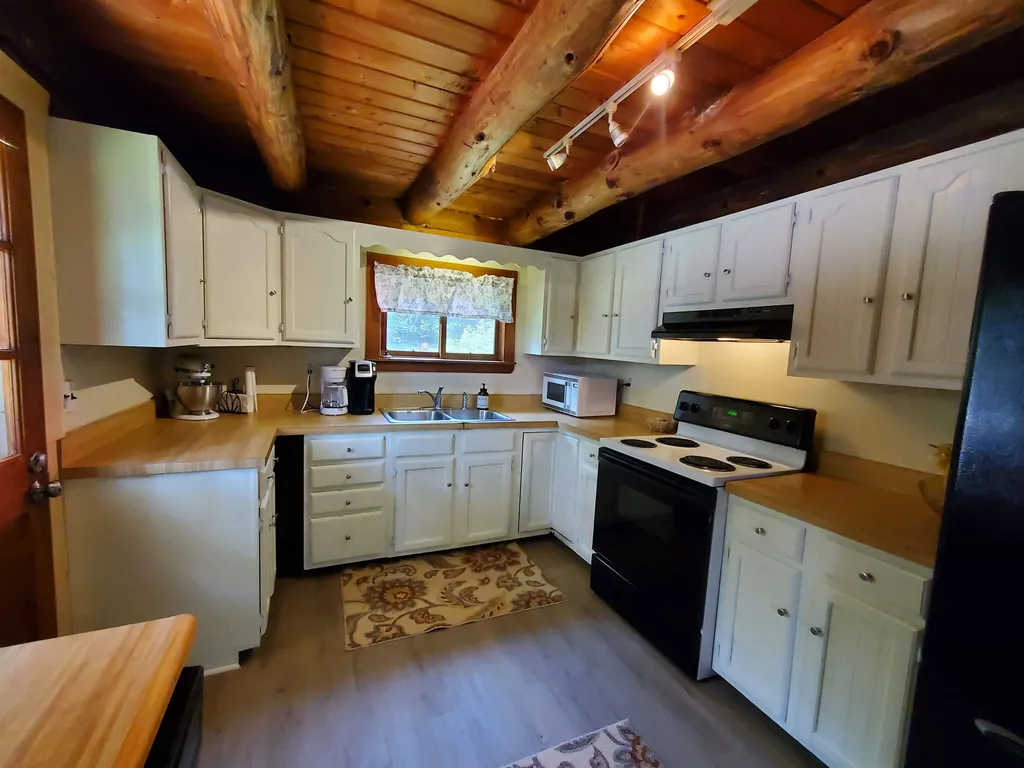 232 Kilton Pond Road Grafton NH 03240