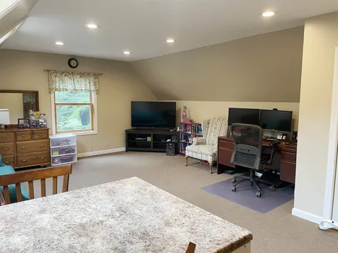110 Beaver Pond Road Dummerston VT 05301