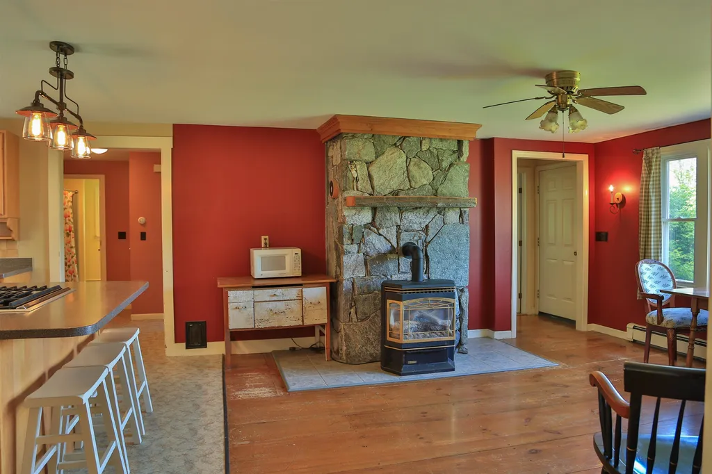 87 Buffalo Road Lancaster NH 03584