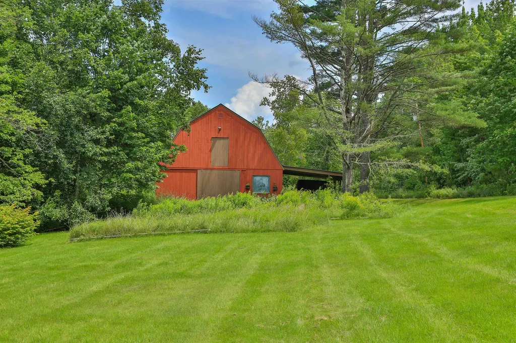 87 Buffalo Road Lancaster NH 03584