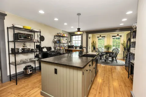 47 Rockingham Road Auburn NH 03032