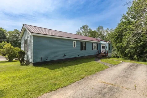 39 Mount Vernon Street Farmington NH 03835