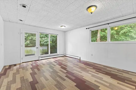 83 Lakewood Parkway Burlington VT 05408