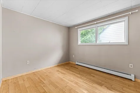 83 Lakewood Parkway Burlington VT 05408
