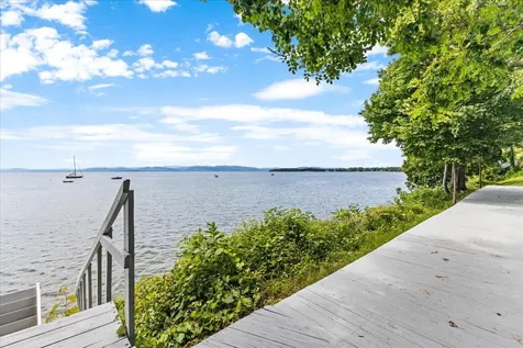 83 Lakewood Parkway Burlington VT 05408