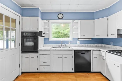 83 Lakewood Parkway Burlington VT 05408