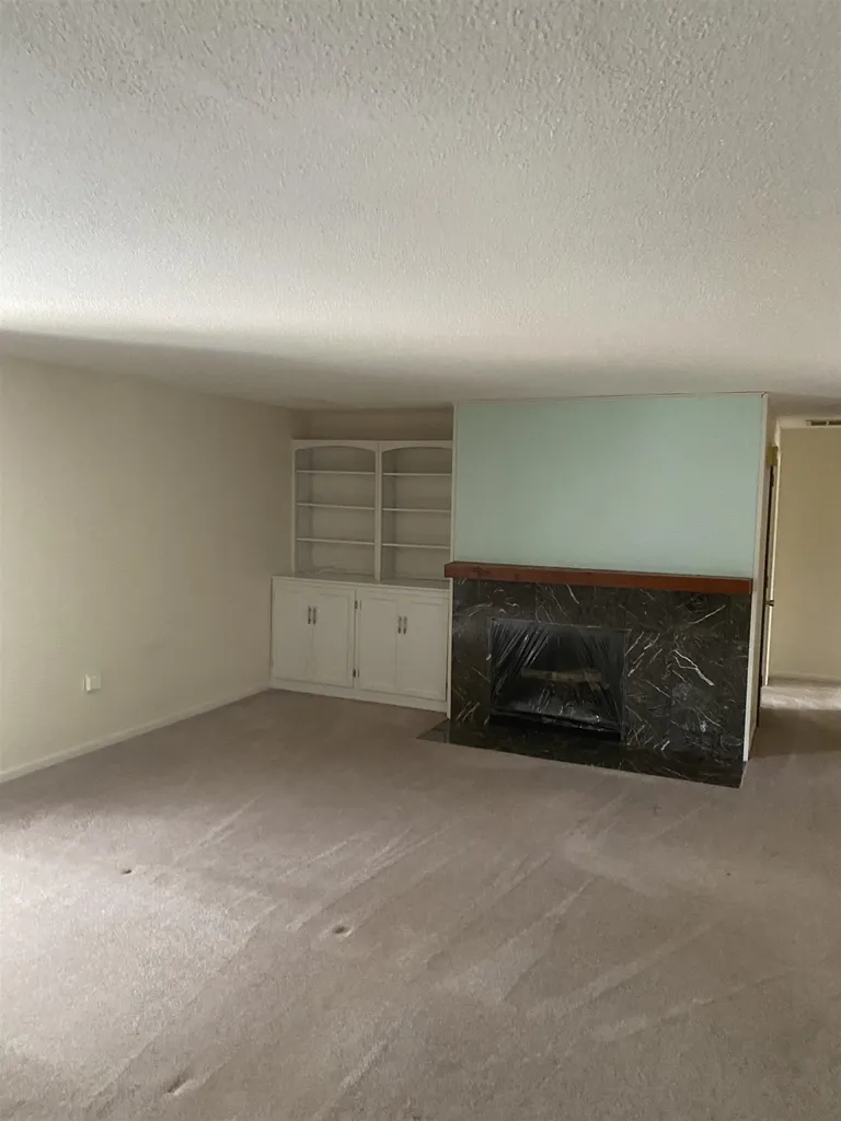 3G Glacier Drive Nashua NH 03062