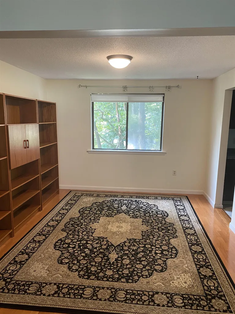 3G Glacier Drive Nashua NH 03062