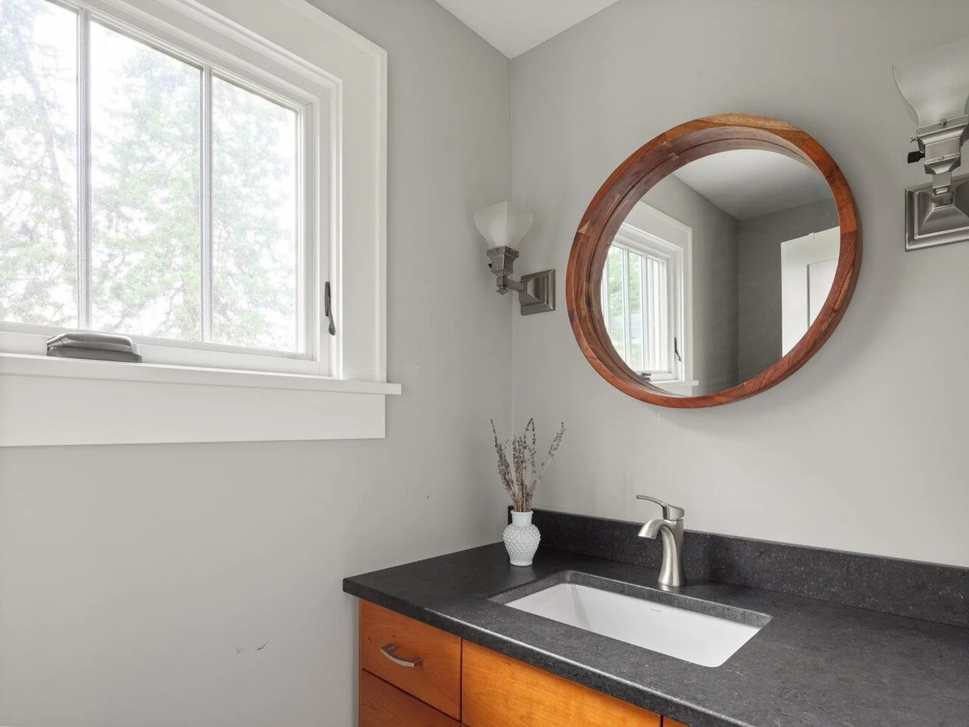 48 Henderson Terrace Burlington VT 05401