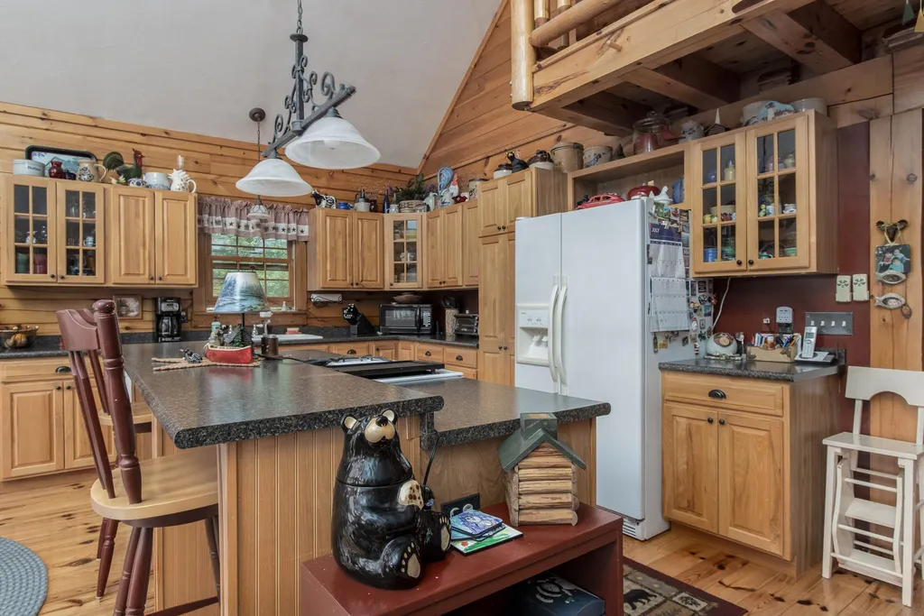 16 Germantown Road Derry NH 03038