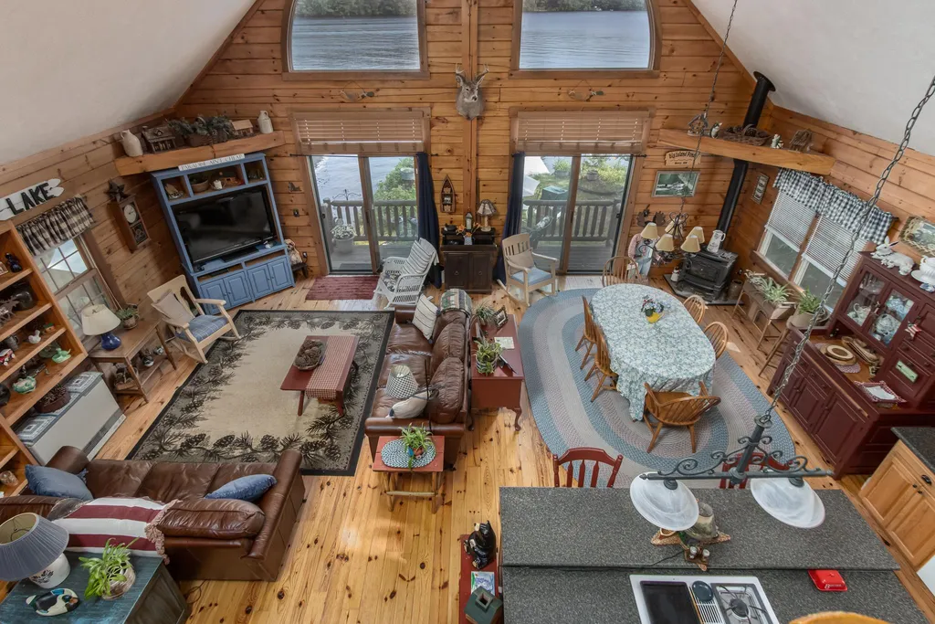 16 Germantown Road Derry NH 03038