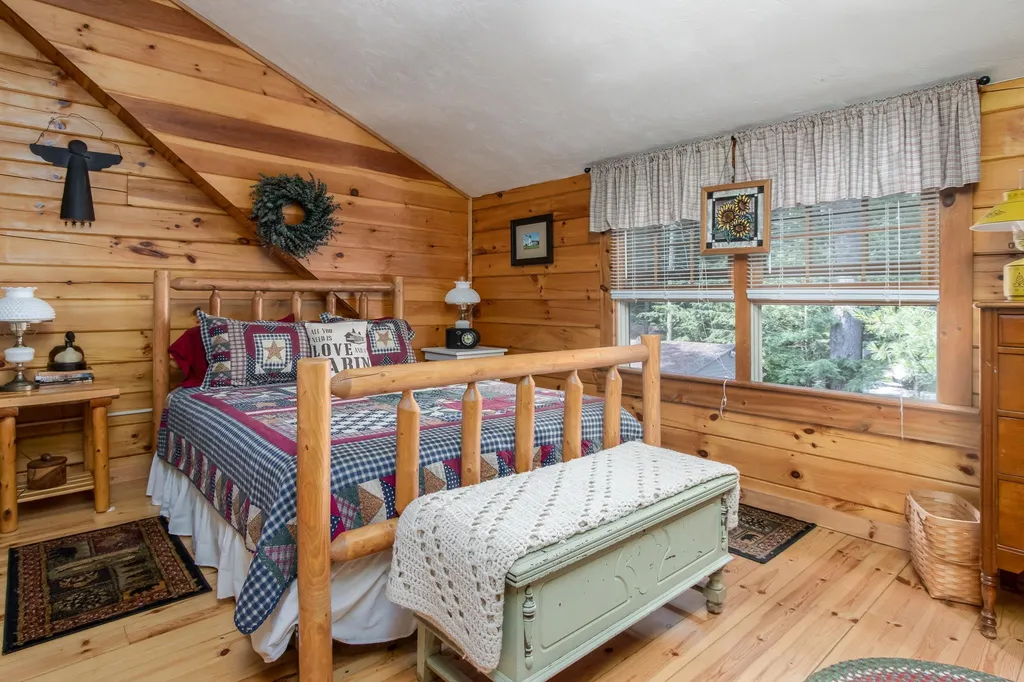 16 Germantown Road Derry NH 03038