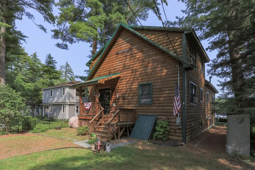 16 Germantown Road Derry NH 03038
