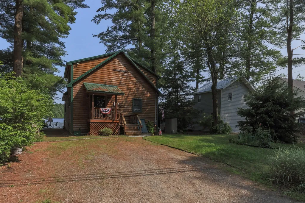 16 Germantown Road Derry NH 03038