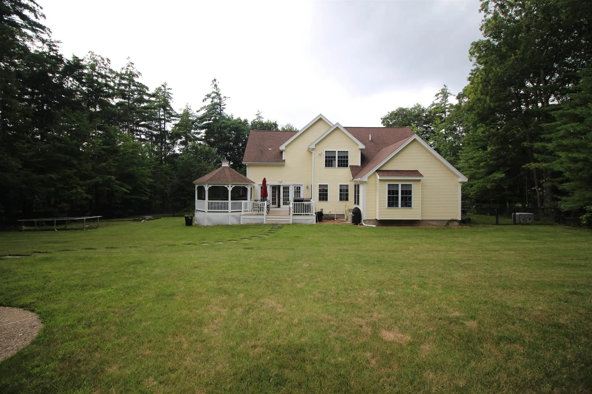 12 Kodiak Road Brookline NH 03033