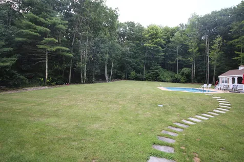 12 Kodiak Road Brookline NH 03033