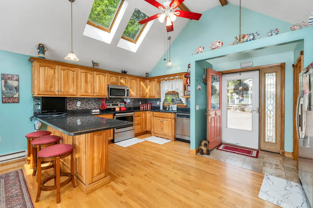 12 Lantana Lane Alton NH 03810