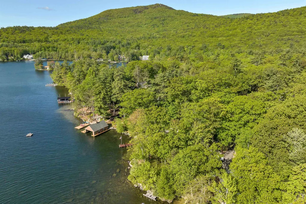 12 Lantana Lane Alton NH 03810