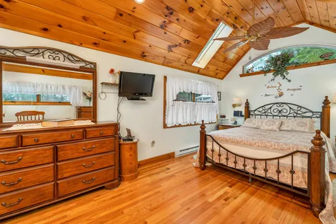 12 Lantana Lane Alton NH 03810
