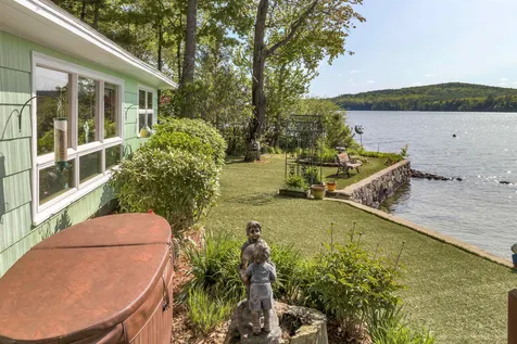 12 Lantana Lane Alton NH 03810