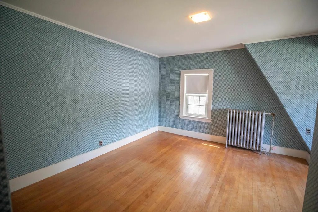 8 Garland Street Plymouth NH 03264