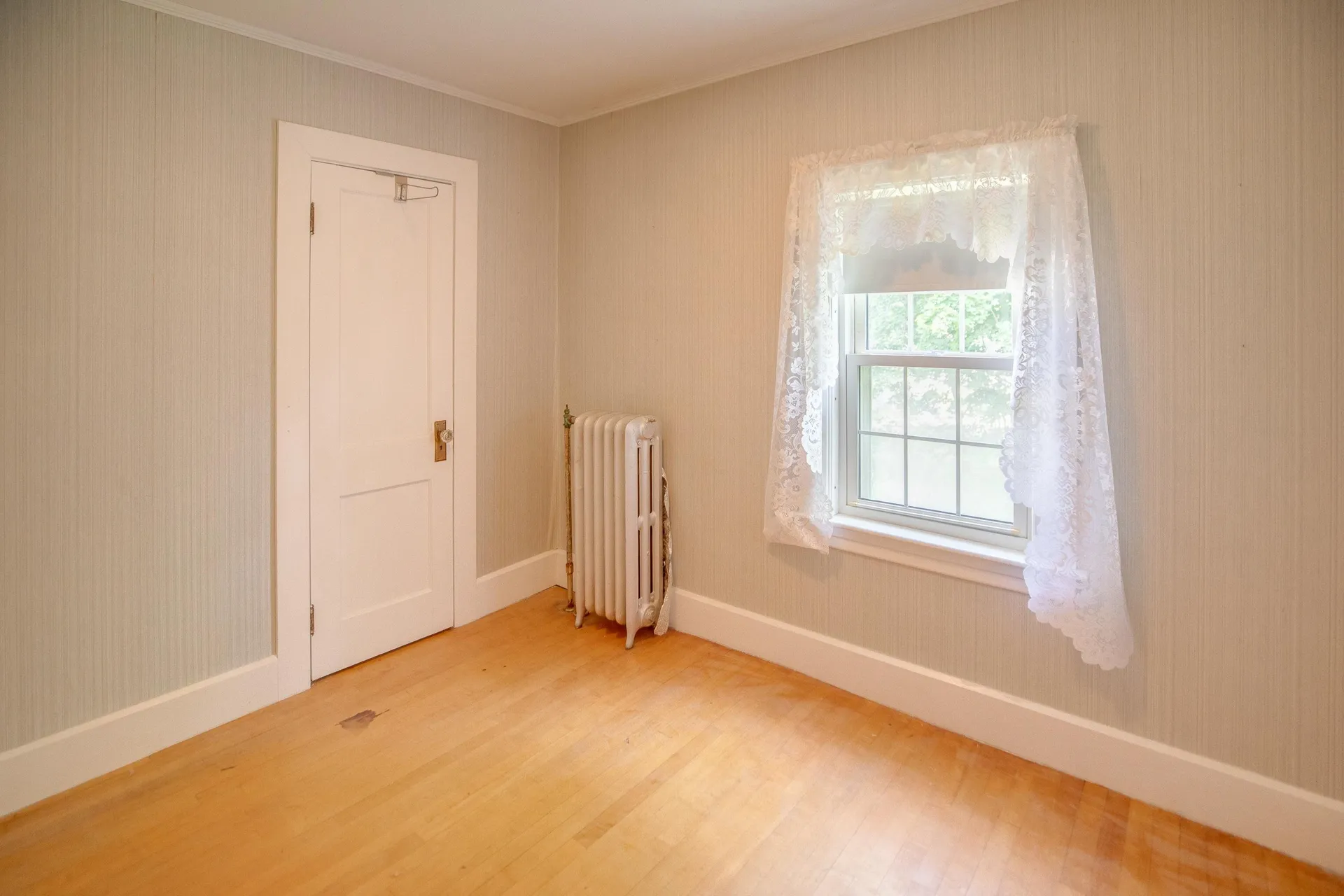 8 Garland Street Plymouth NH 03264