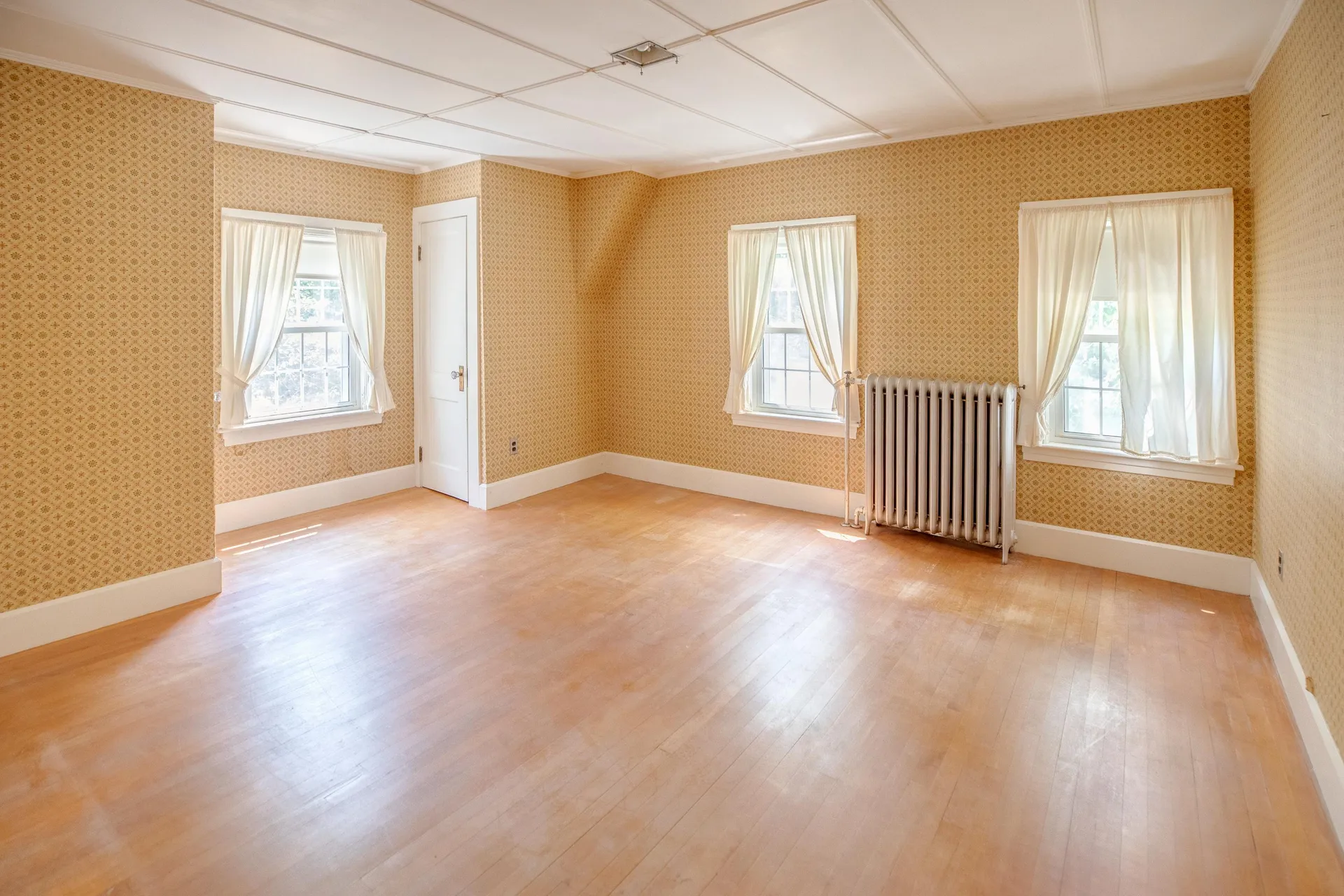 8 Garland Street Plymouth NH 03264