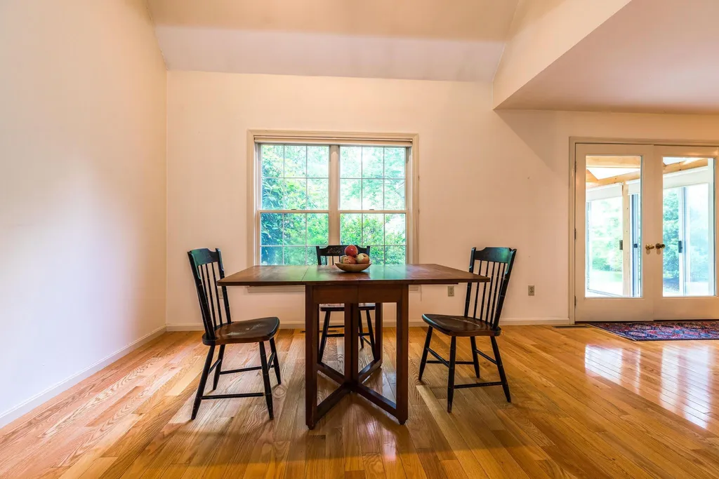 12 Stratham Green Road Stratham NH 03885