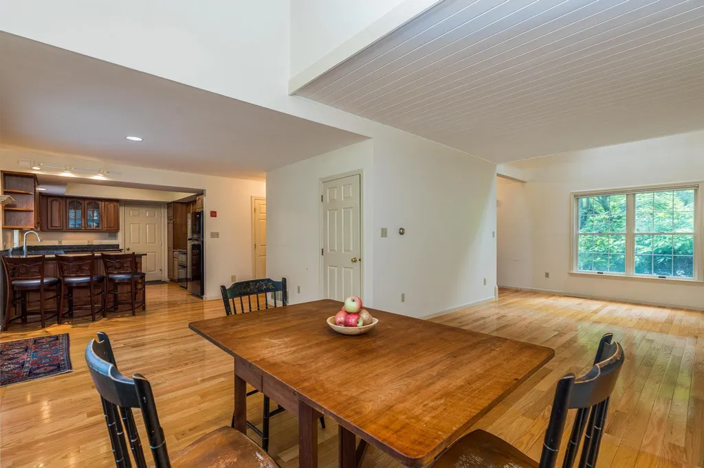 12 Stratham Green Road Stratham NH 03885
