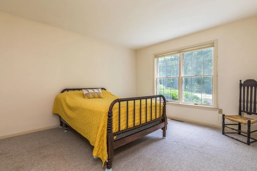 12 Stratham Green Road Stratham NH 03885