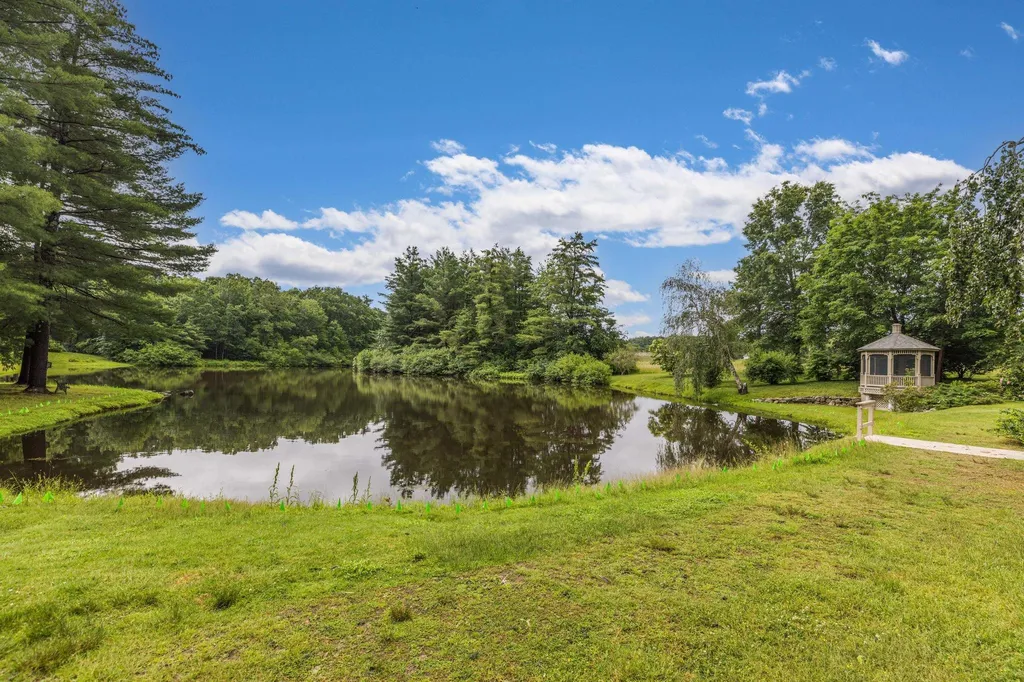 12 Stratham Green Road Stratham NH 03885