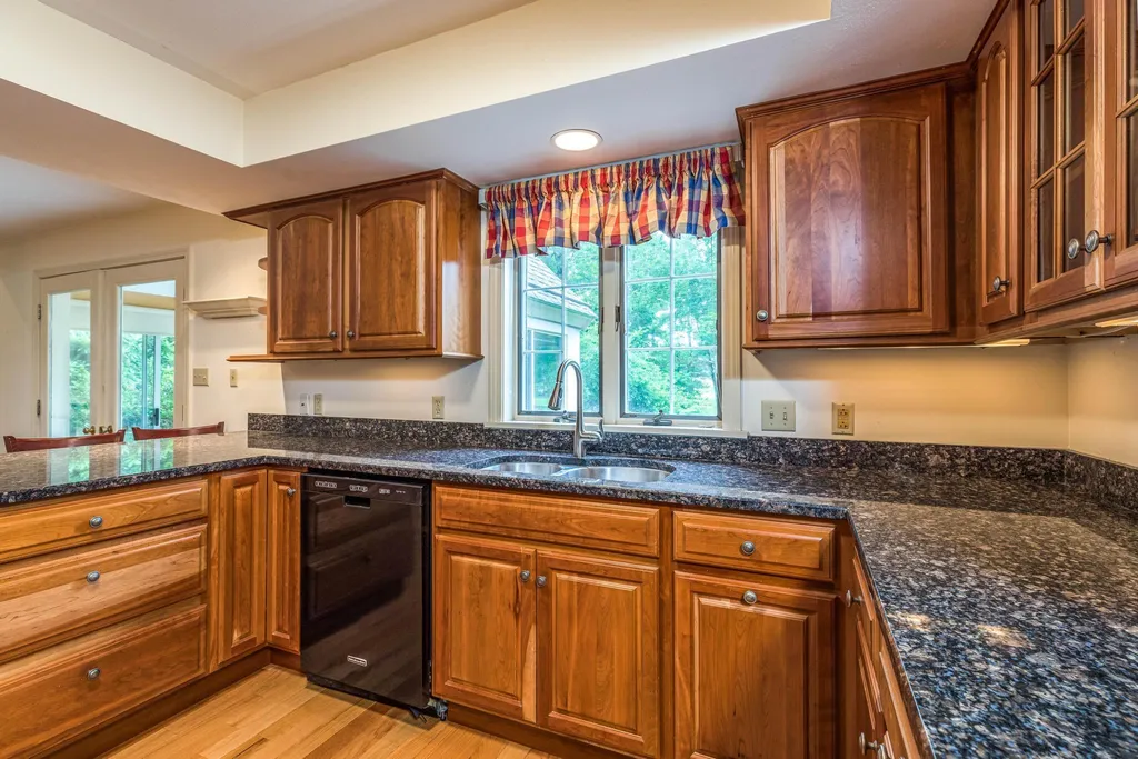 12 Stratham Green Road Stratham NH 03885