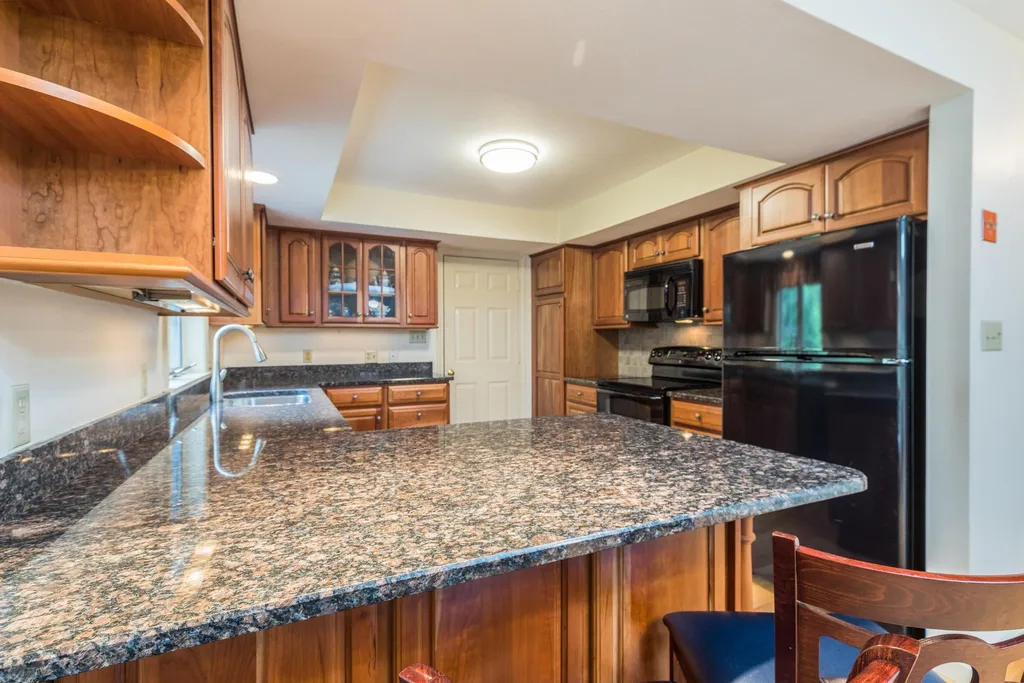 12 Stratham Green Road Stratham NH 03885