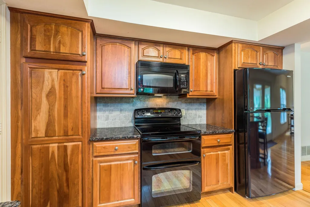 12 Stratham Green Road Stratham NH 03885