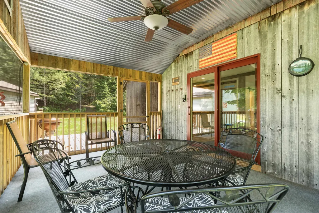 68 Emerson Road Stark NH 03582