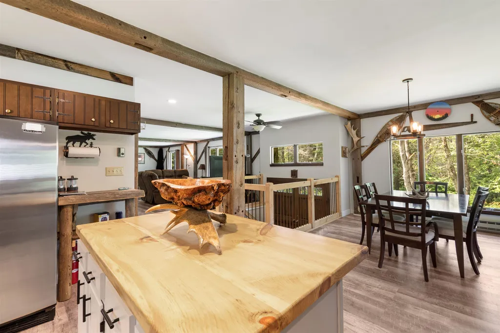 68 Emerson Road Stark NH 03582
