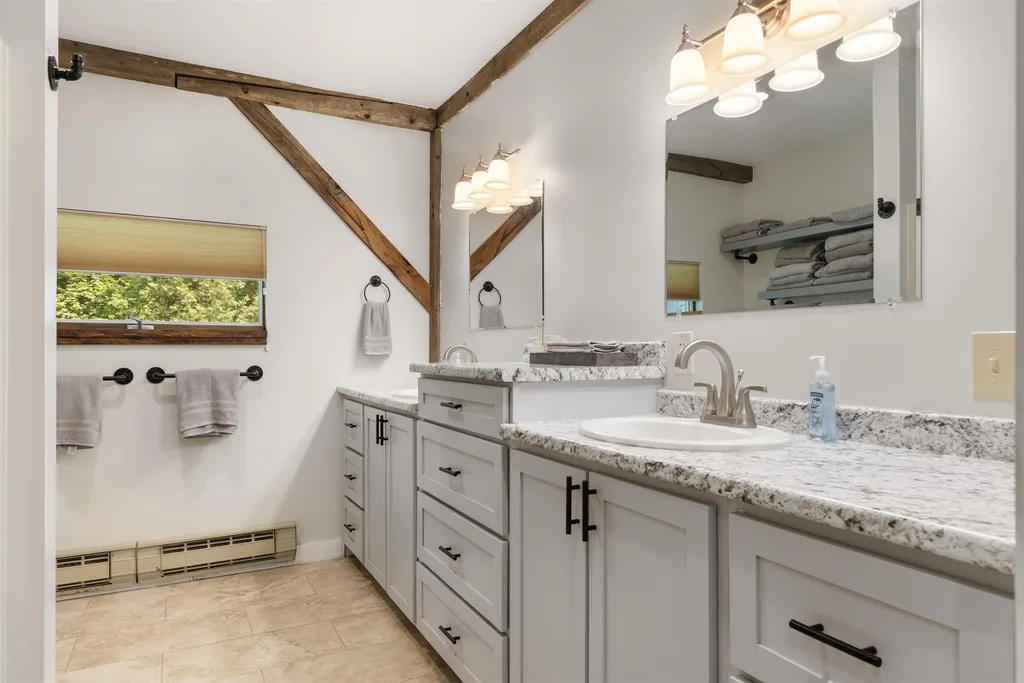 68 Emerson Road Stark NH 03582