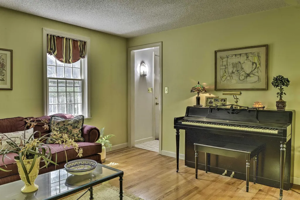 138 Darling Road Keene NH 03431
