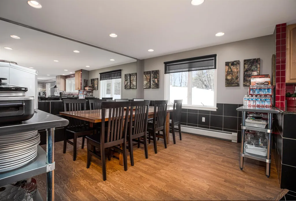 354 Durham Road Madbury NH 03823