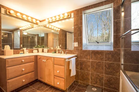 354 Durham Road Madbury NH 03823