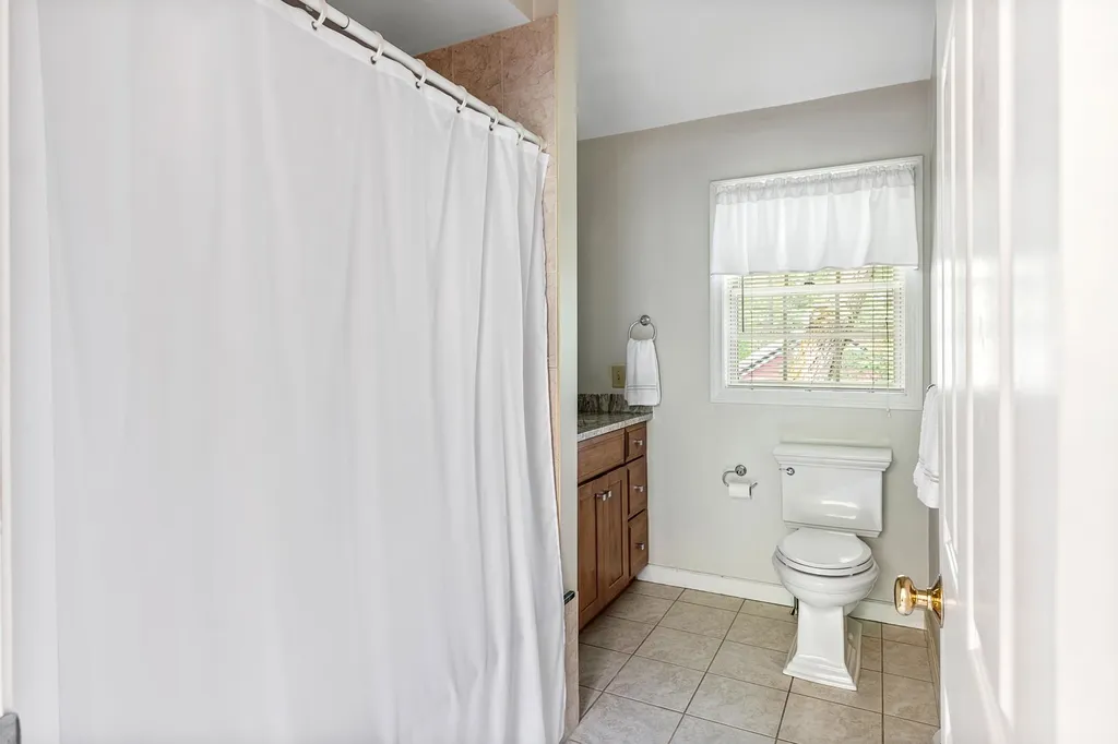 109 Toms Pond Lane Warner NH 03278