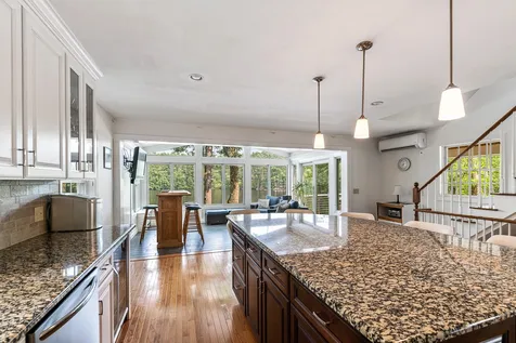 109 Toms Pond Lane Warner NH 03278