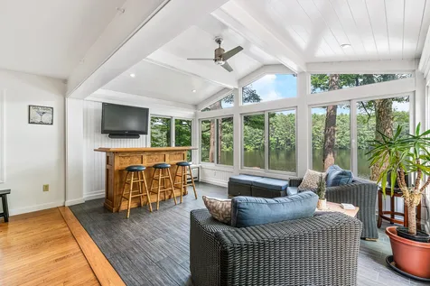 109 Toms Pond Lane Warner NH 03278