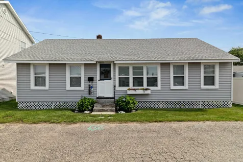 7 Chase Street Hampton NH 03842