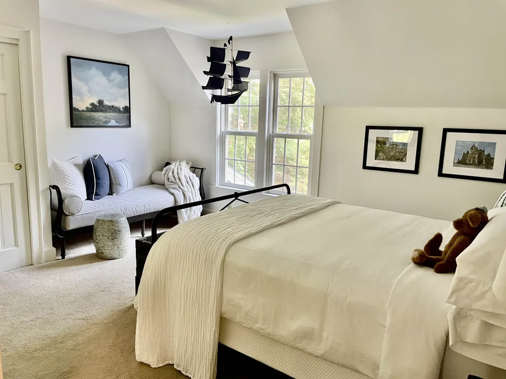 579 Sagamore Avenue Portsmouth NH 03801