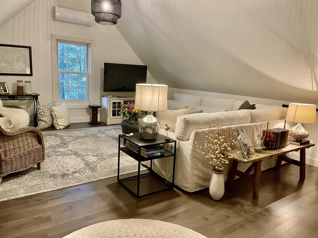 579 Sagamore Avenue Portsmouth NH 03801