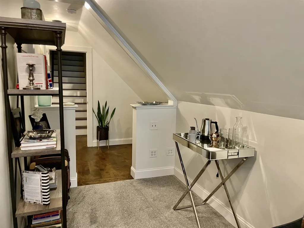 579 Sagamore Avenue Portsmouth NH 03801